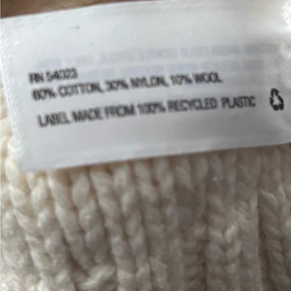 Baby GAP Cable Knit button Shoulder Ivory Sweater 3-6 months
